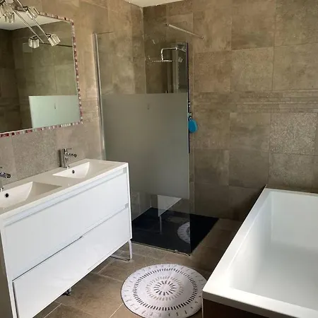 3 Avec Piscine Privative Vila *